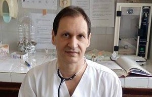 Д-р Николов