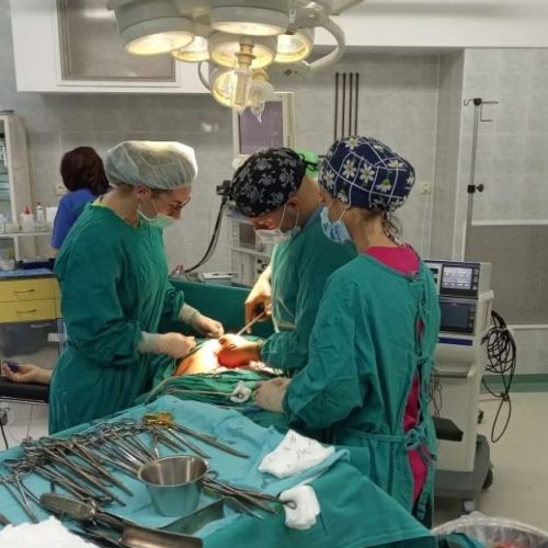Героите на КОЦ- Бургас, спасили жена при 6-часова тежка операция